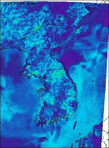 2025-05-06 23 : 00
