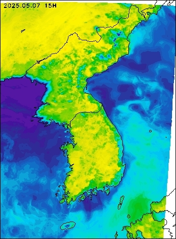 2025-05-07 15 : 00
