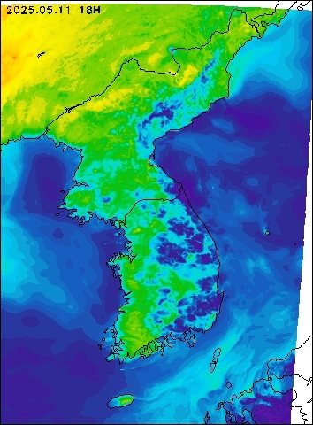 2025-05-11 18 : 00