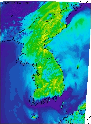 2025-05-14 19 : 00