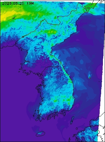 2025-05-20 19 : 00