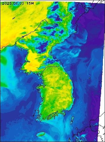 2025-06-03 15 : 00