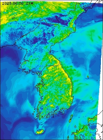 2025-06-06 21 : 00