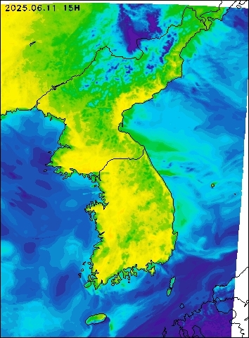 2025-06-11 15 : 00