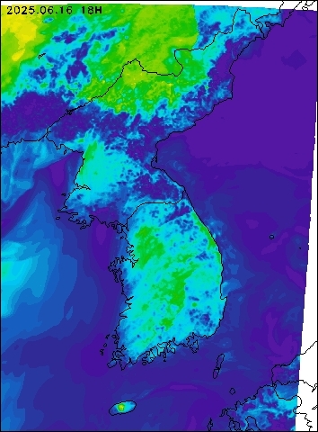 2025-06-16 18 : 00