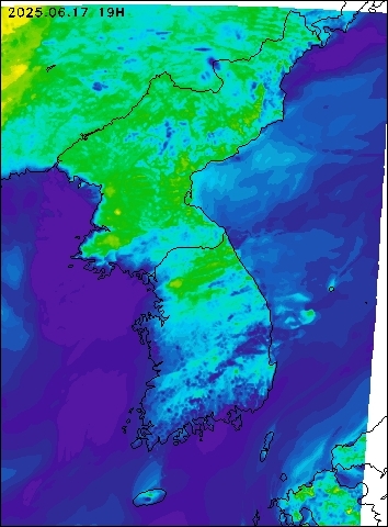 2025-06-17 19 : 00
