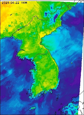 2025-06-22 16 : 00