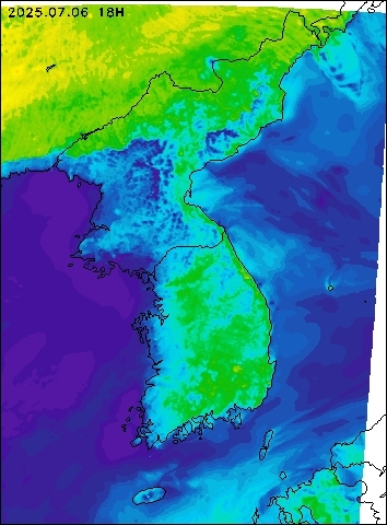 2025-07-06 18 : 00