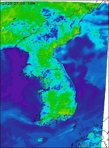 2025-07-08 18 : 00