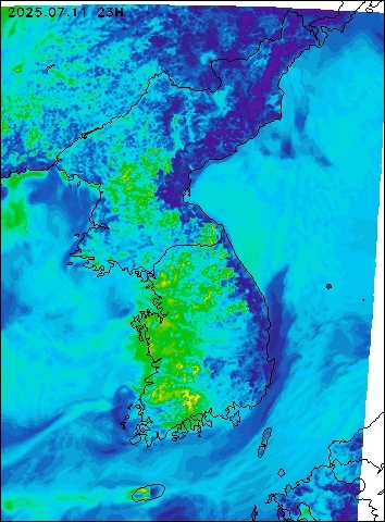 2025-07-11 23 : 00