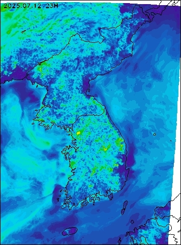 2025-07-12 23 : 00