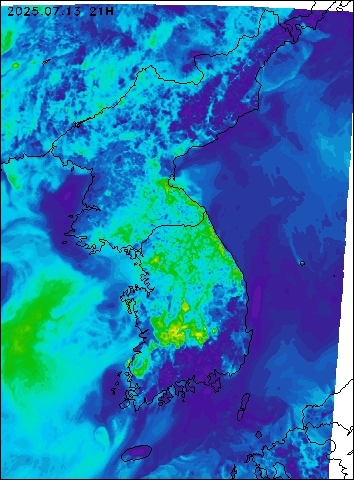 2025-07-13 21 : 00