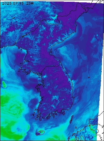 2025-07-15 23 : 00