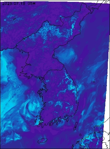 2025-07-18 05 : 00
