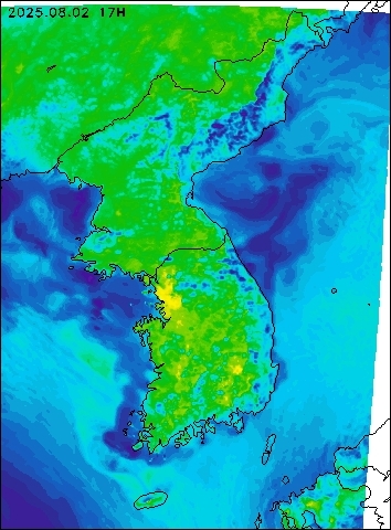 2025-08-02 17 : 00
