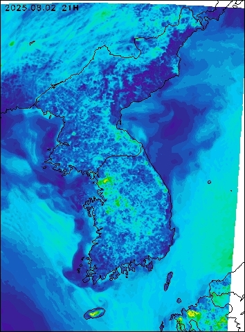 2025-08-02 21 : 00