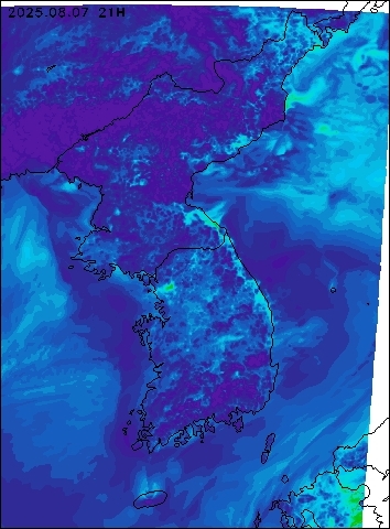 2025-08-07 21 : 00