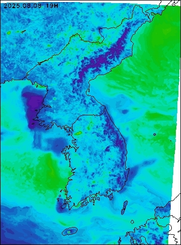 2025-08-08 19 : 00