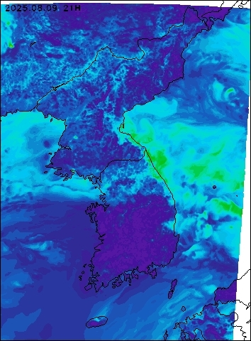 2025-08-09 21 : 00