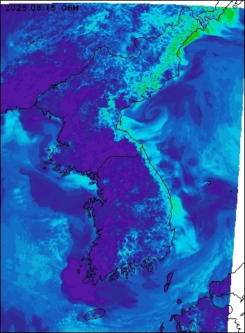 2025-08-15 06 : 00