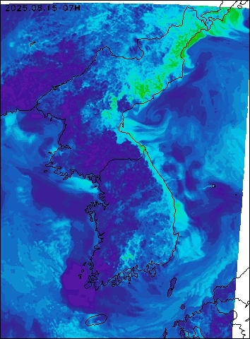 2025-08-15 07 : 00