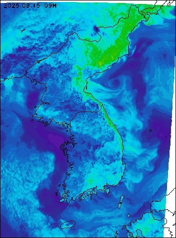 2025-08-15 09 : 00