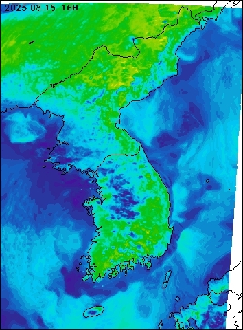 2025-08-15 16 : 00