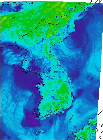 2025-08-15 17 : 00