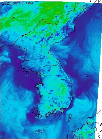 2025-08-15 18 : 00