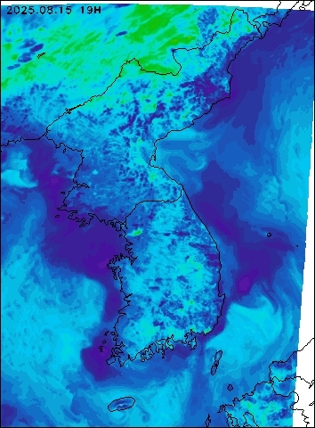 2025-08-15 19 : 00