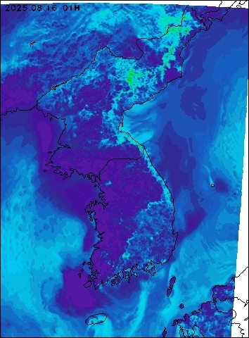 2025-08-16 01 : 00