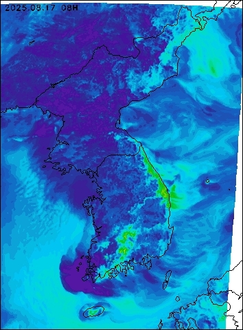 2025-08-17 08 : 00
