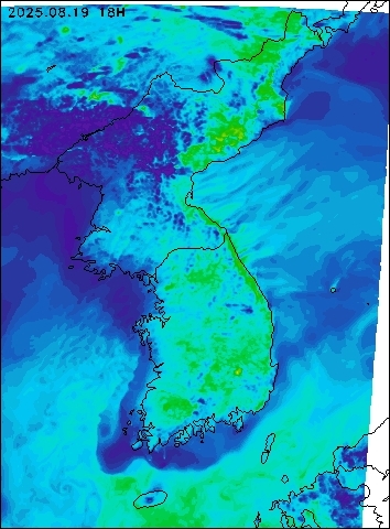 2025-08-19 18 : 00