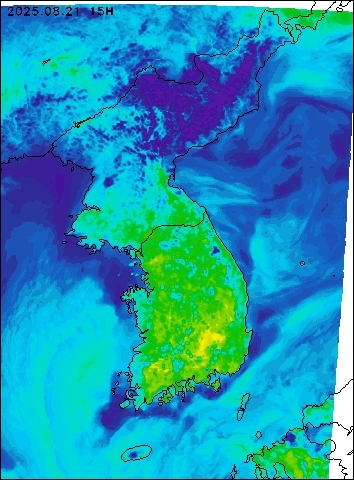 2025-08-21 15 : 00