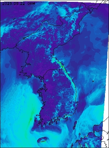 2025-08-22 06 : 00