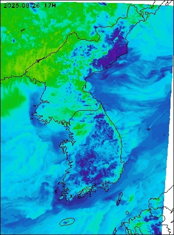 2025-08-26 17 : 00