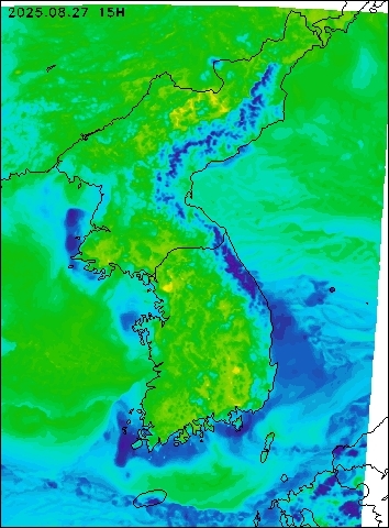 2025-08-27 15 : 00