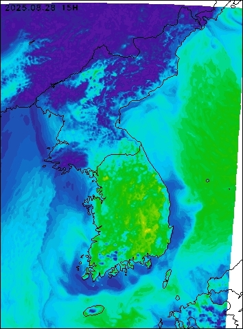 2025-08-28 15 : 00