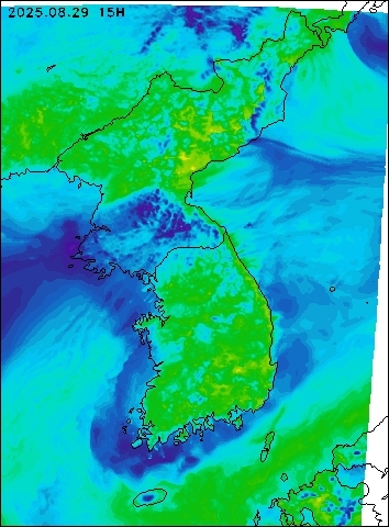2025-08-29 15 : 00