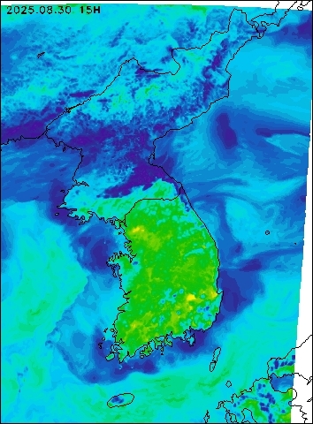 2025-08-30 15 : 00