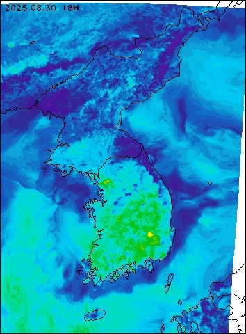 2025-08-30 18 : 00