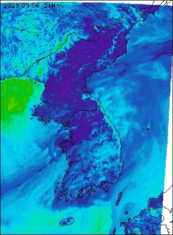 2025-09-06 21 : 00