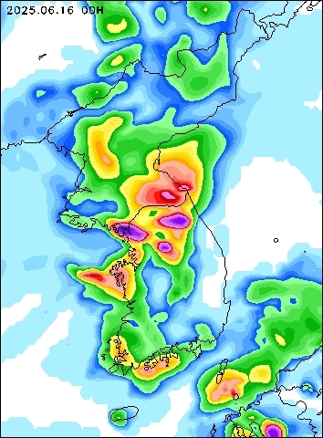 2025-06-16 00 : 00