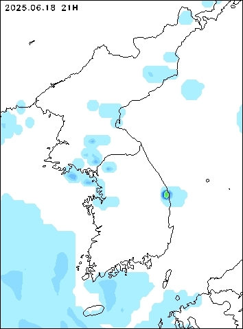 2025-06-18 21 : 00