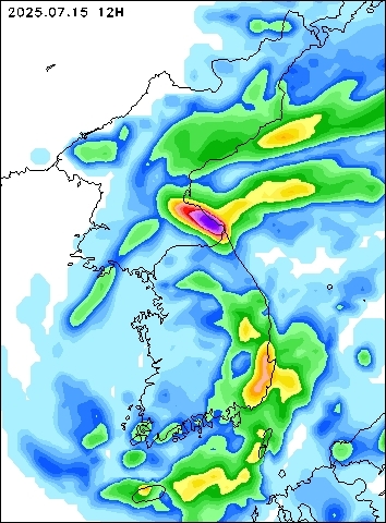 2025-07-15 12 : 00