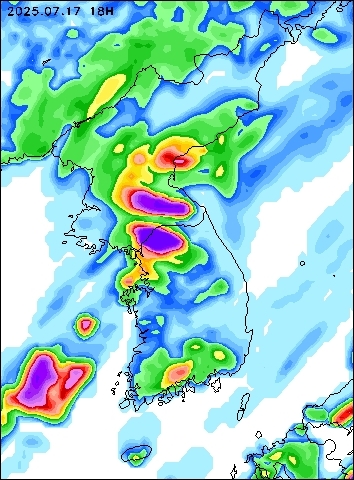 2025-07-17 18 : 00