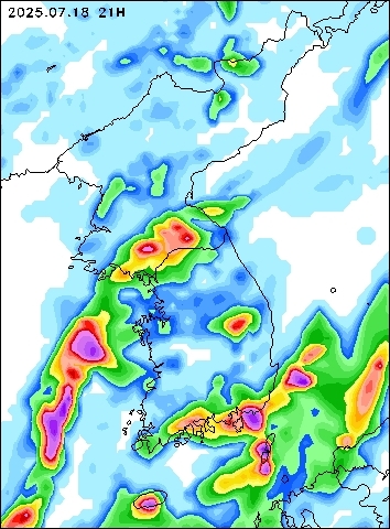 2025-07-18 21 : 00