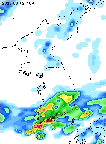 2025-08-12 18 : 00