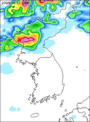 2025-08-17 00 : 00