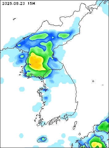 2025-08-23 15 : 00